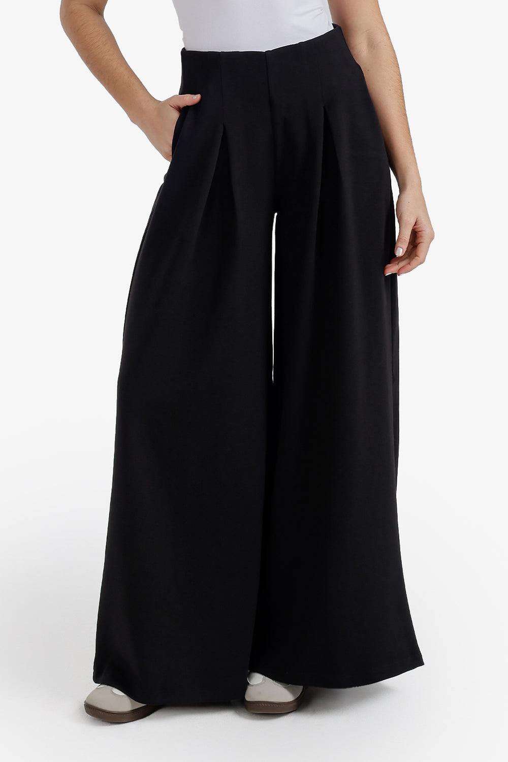 Pleated Lounge Pants