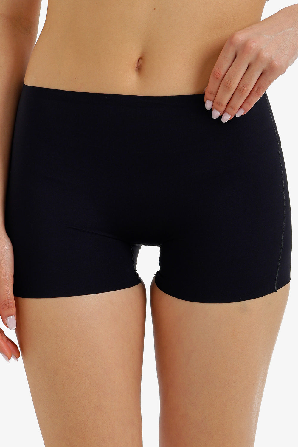 شورت قصير بدون خياطة