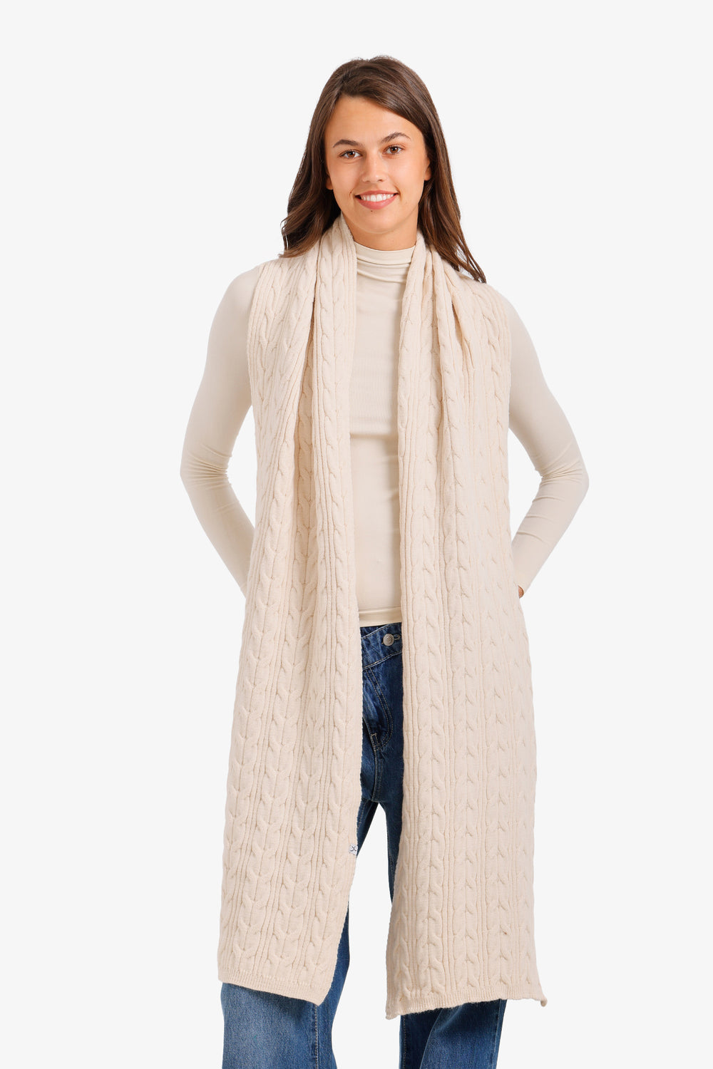 Vertical Cable-Knit Scarf