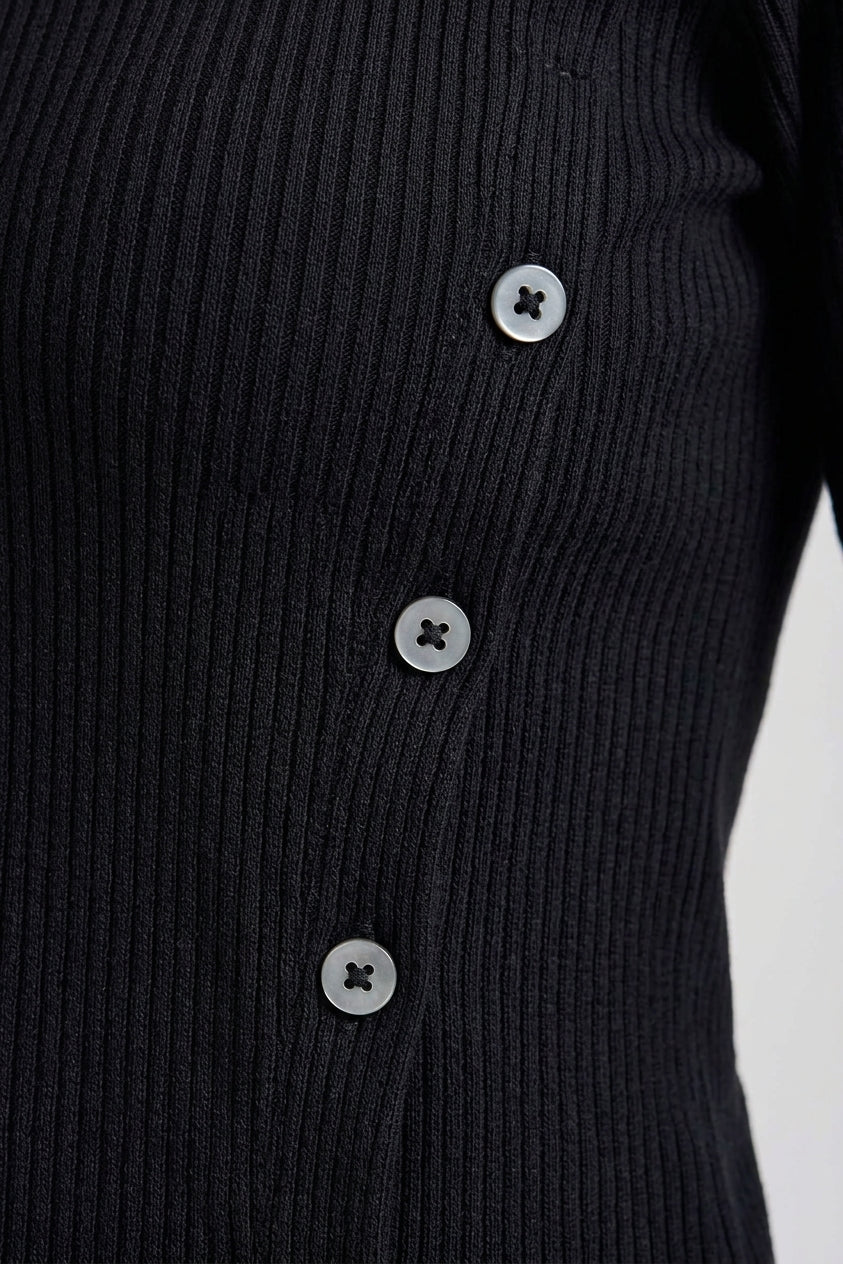 How to Style Basic Tops for Every Day