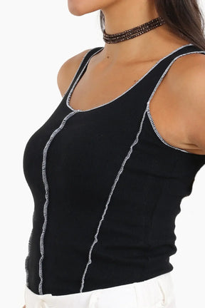 توب حمالات بخياطة بلون مختلف