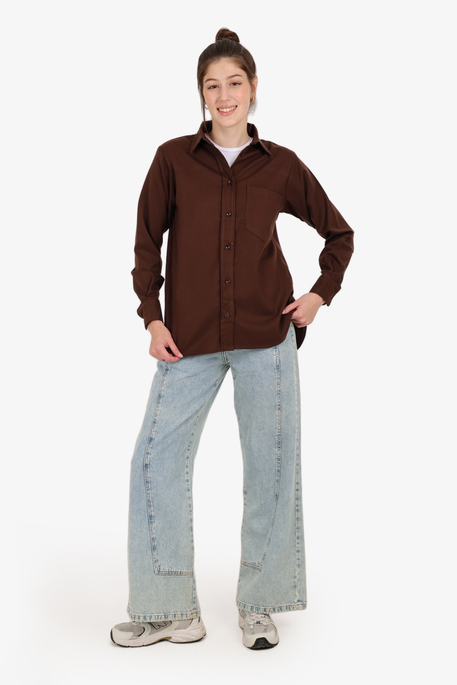 قميص واسع بقصة عالية ومنخفضة