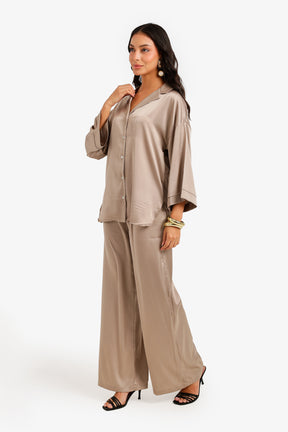 Contrast-Button Satin Set