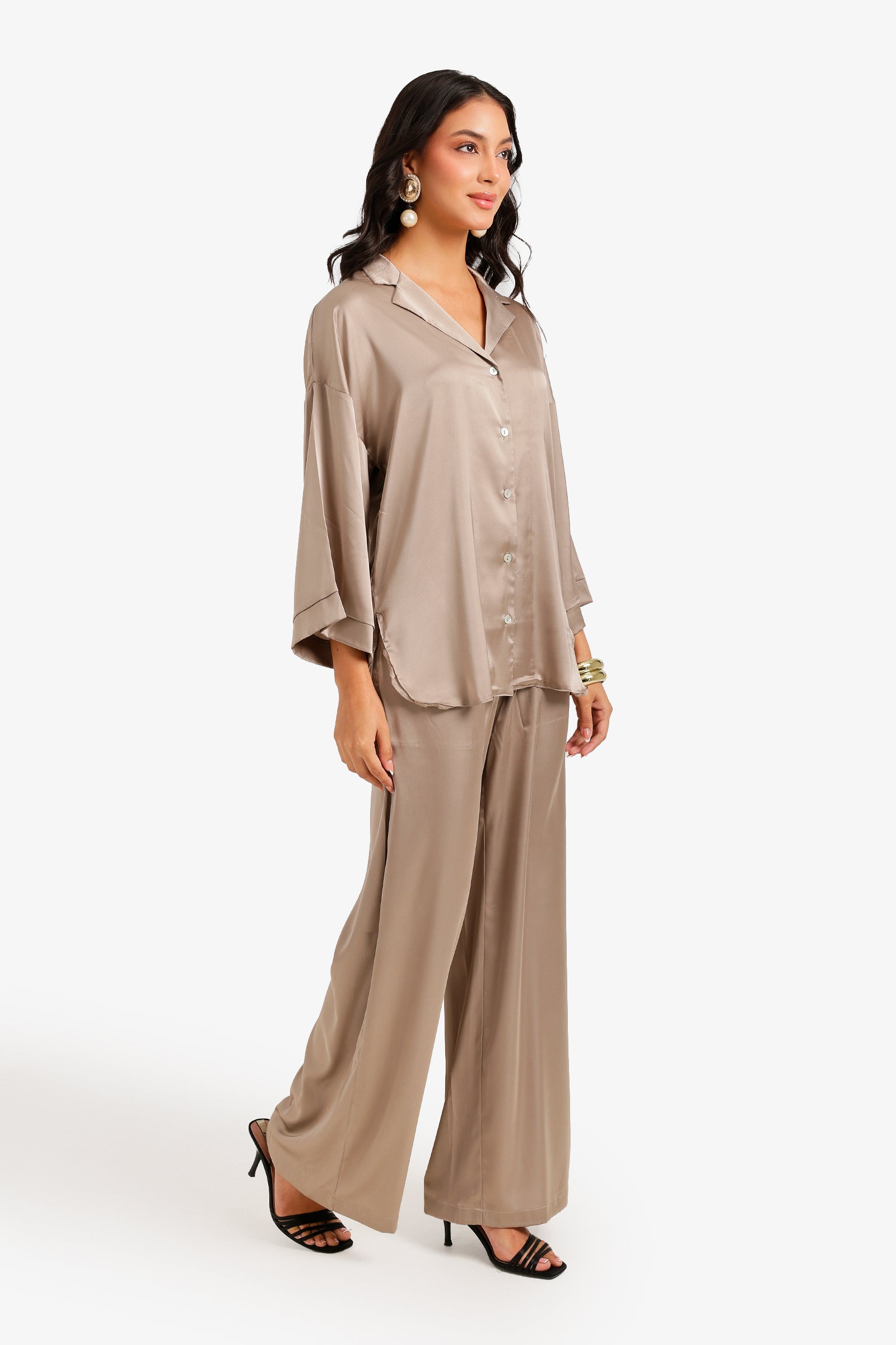 Contrast-Button Satin Set