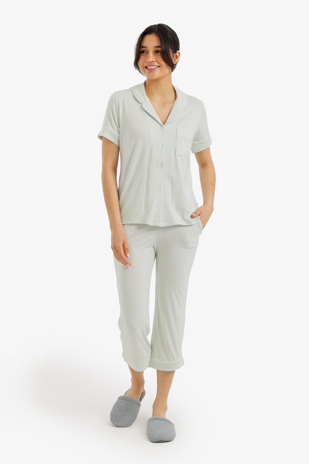 طقم بيجامة بخطوط بايبينج