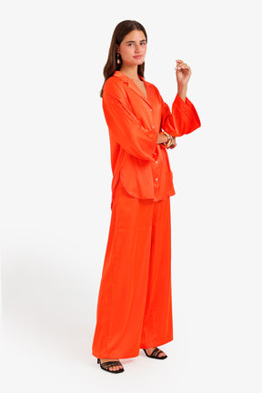 Contrast-Button Satin Set