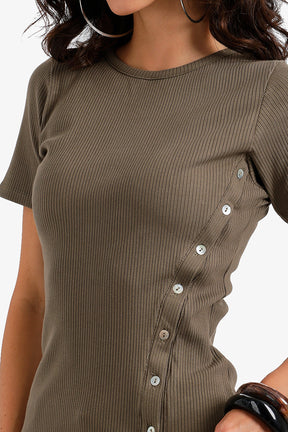 Side Button Closure Top