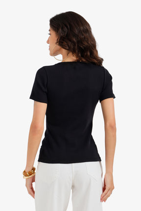 Side Button Closure Top