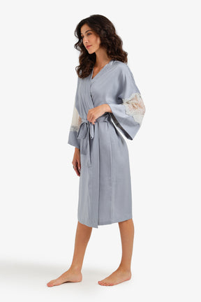 Embroidered Nightgown Set