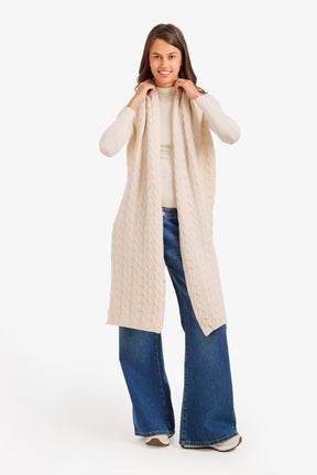 Vertical Cable-Knit Scarf