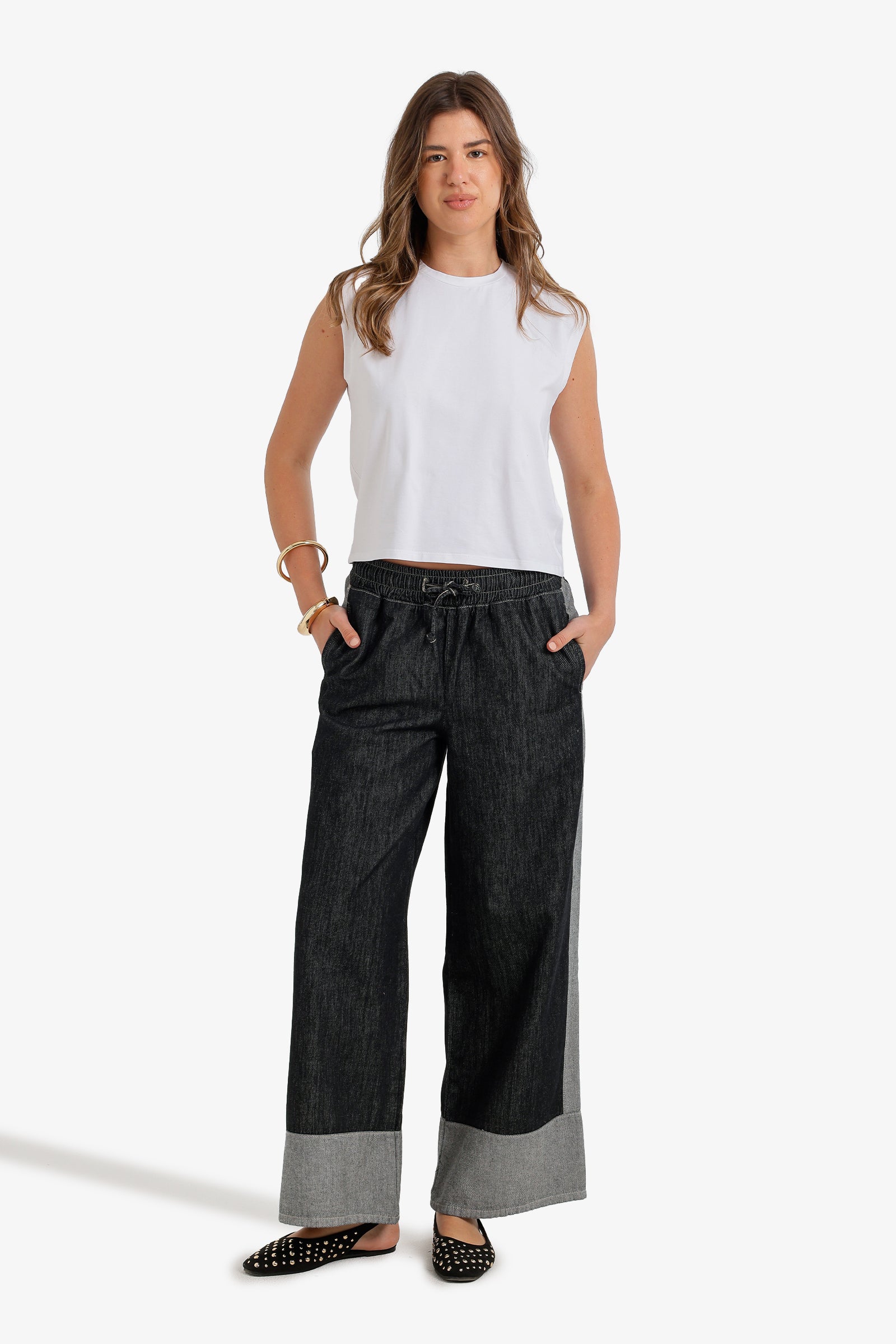 Sleeveless Cropped T-Shirt