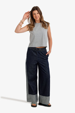 Sleeveless Cropped T-Shirt