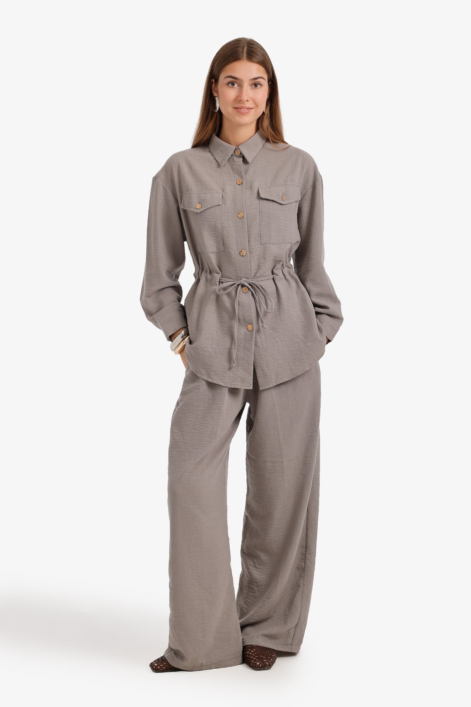 Relaxed Set with Pockets