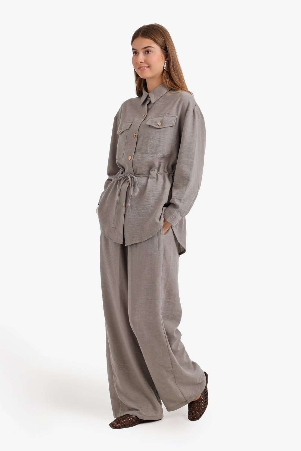 Relaxed Set with Pockets
