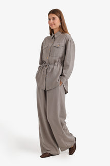 Relaxed Set with Pockets