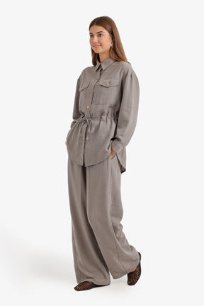 Relaxed Set with Pockets