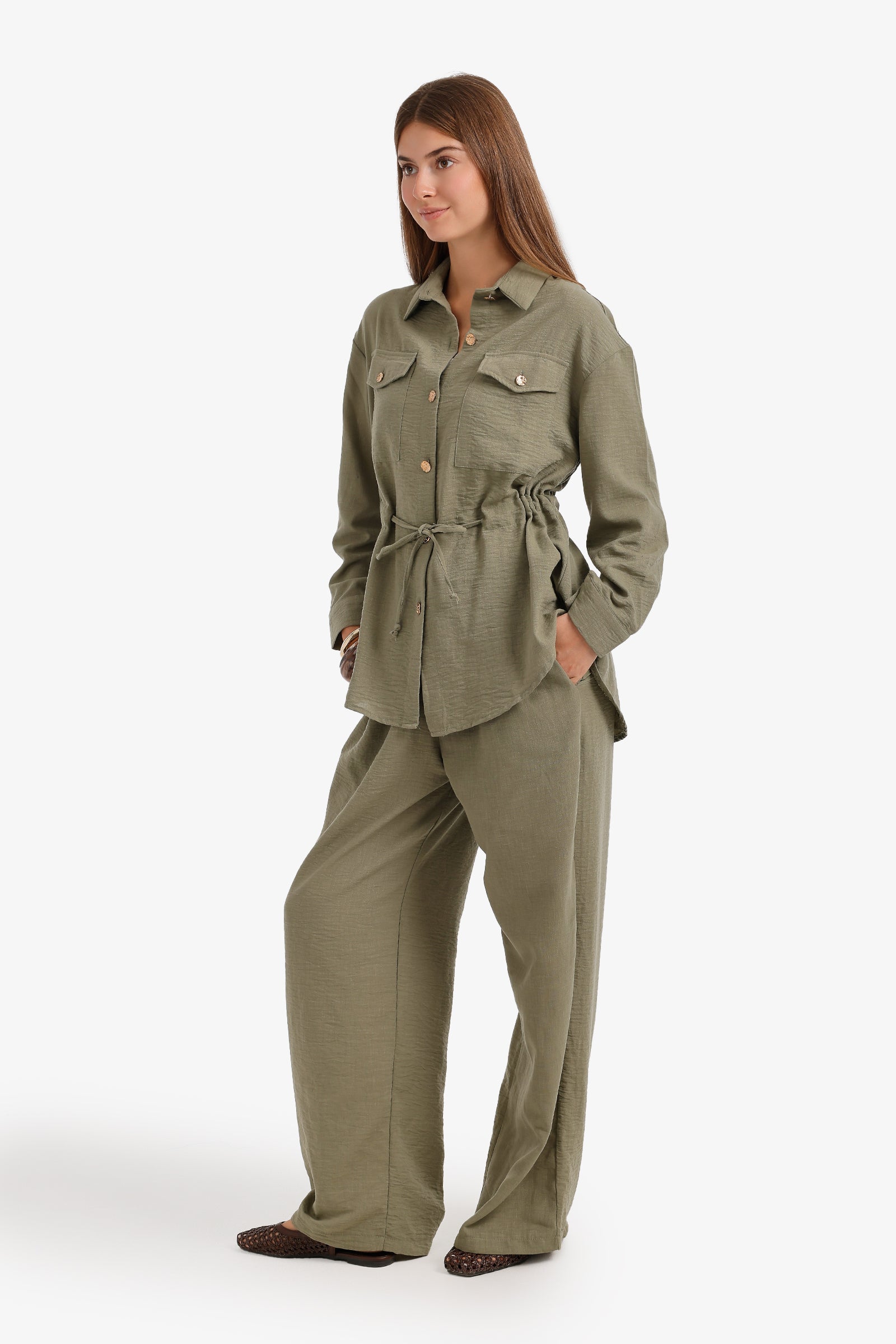 Relaxed Set with Pockets