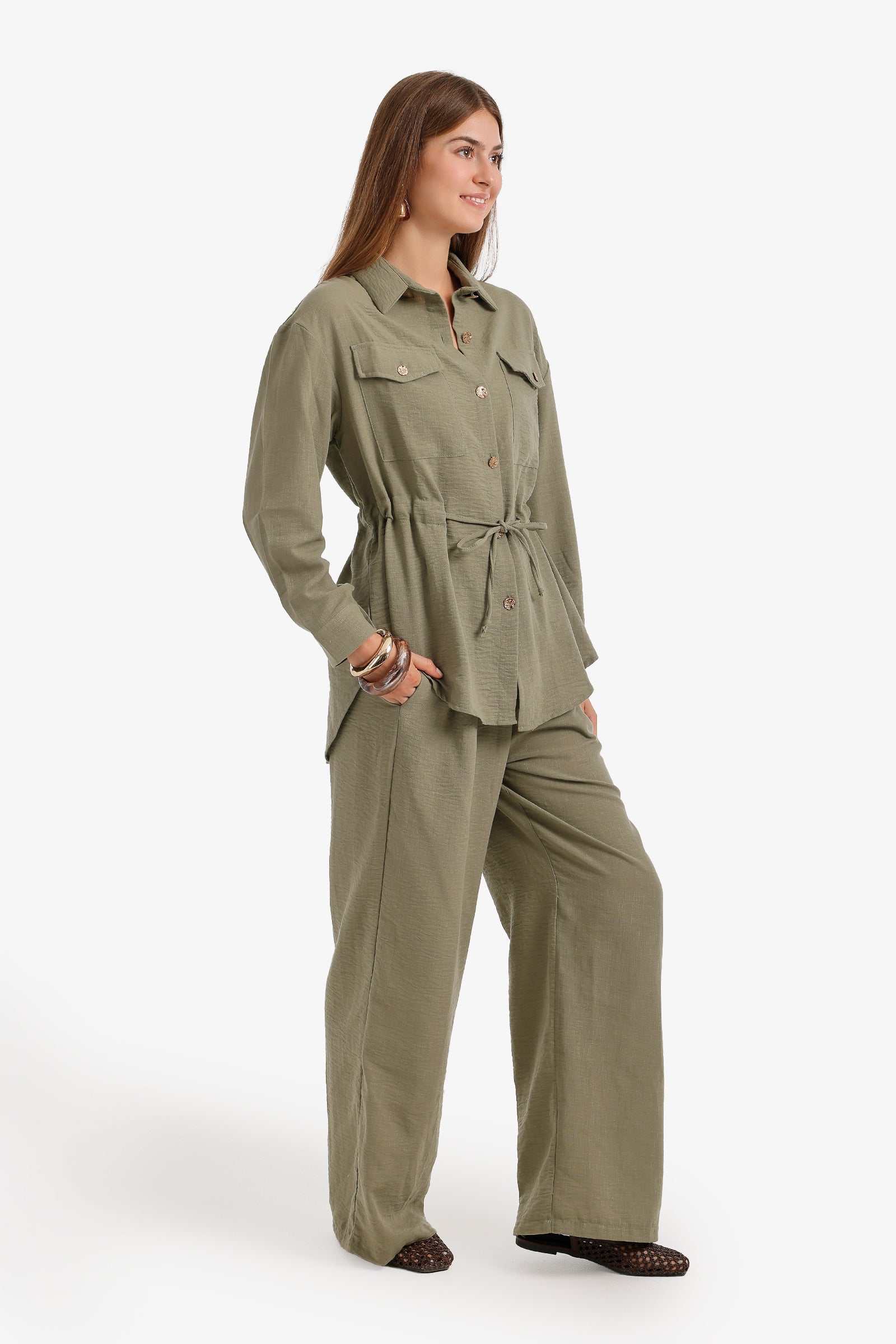 Relaxed Set with Pockets