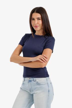 تيشيرت بياقة دائرية