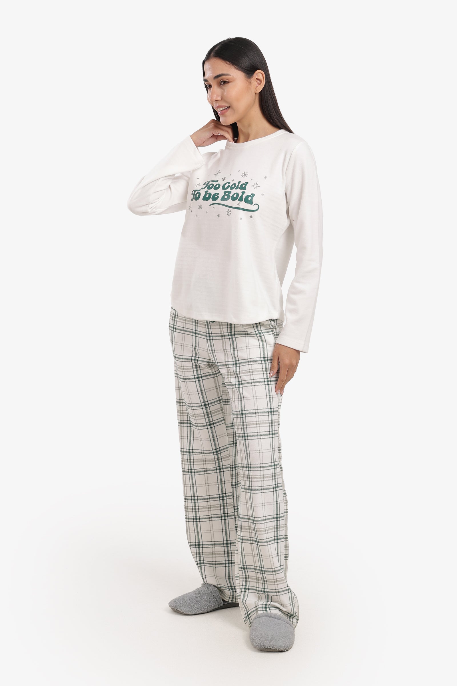 بيجامة مع بنطلون كروهات