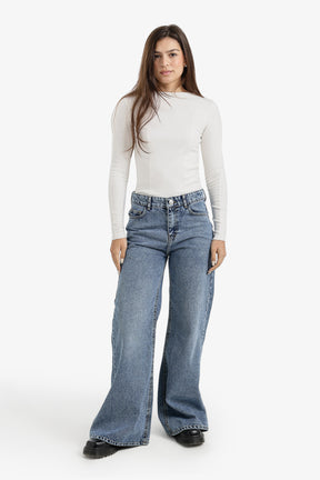 Slim Boat Neck Top