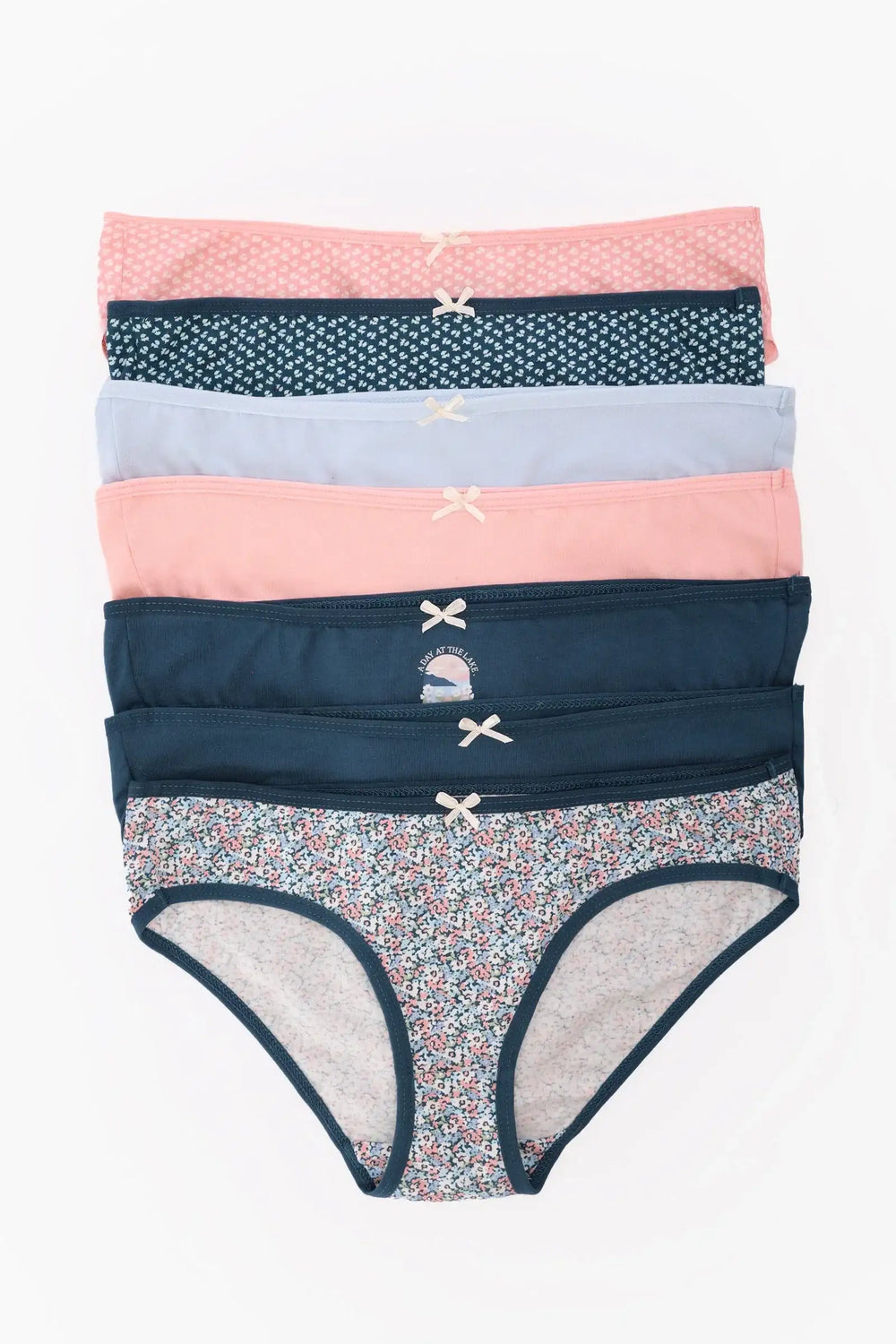 مجموعة من 7 بانتي بيكيني ملون