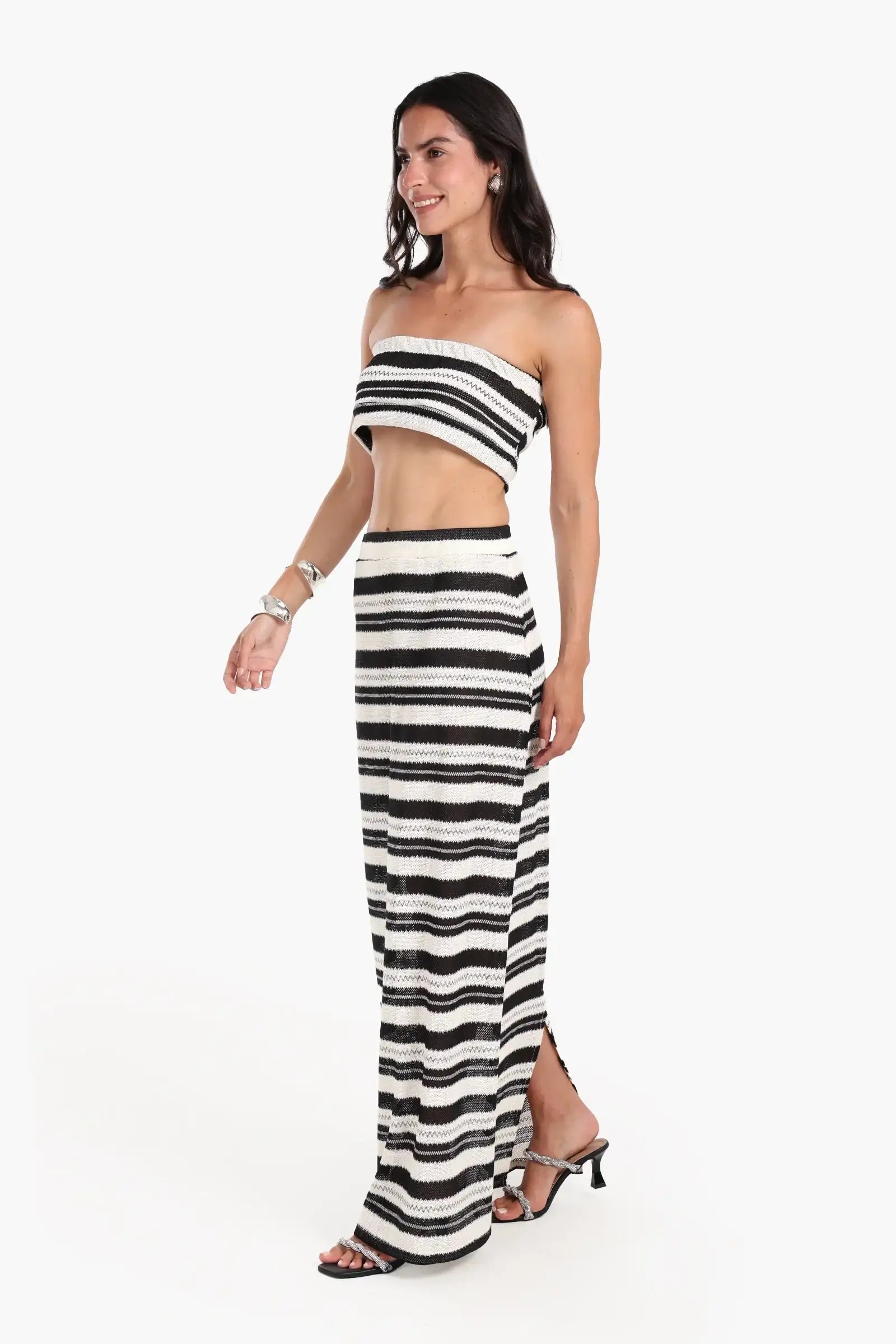 طقم تريكو مخطط للشاطئ