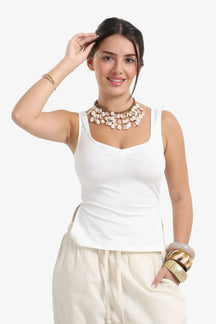 توب بياقة شكل قلب