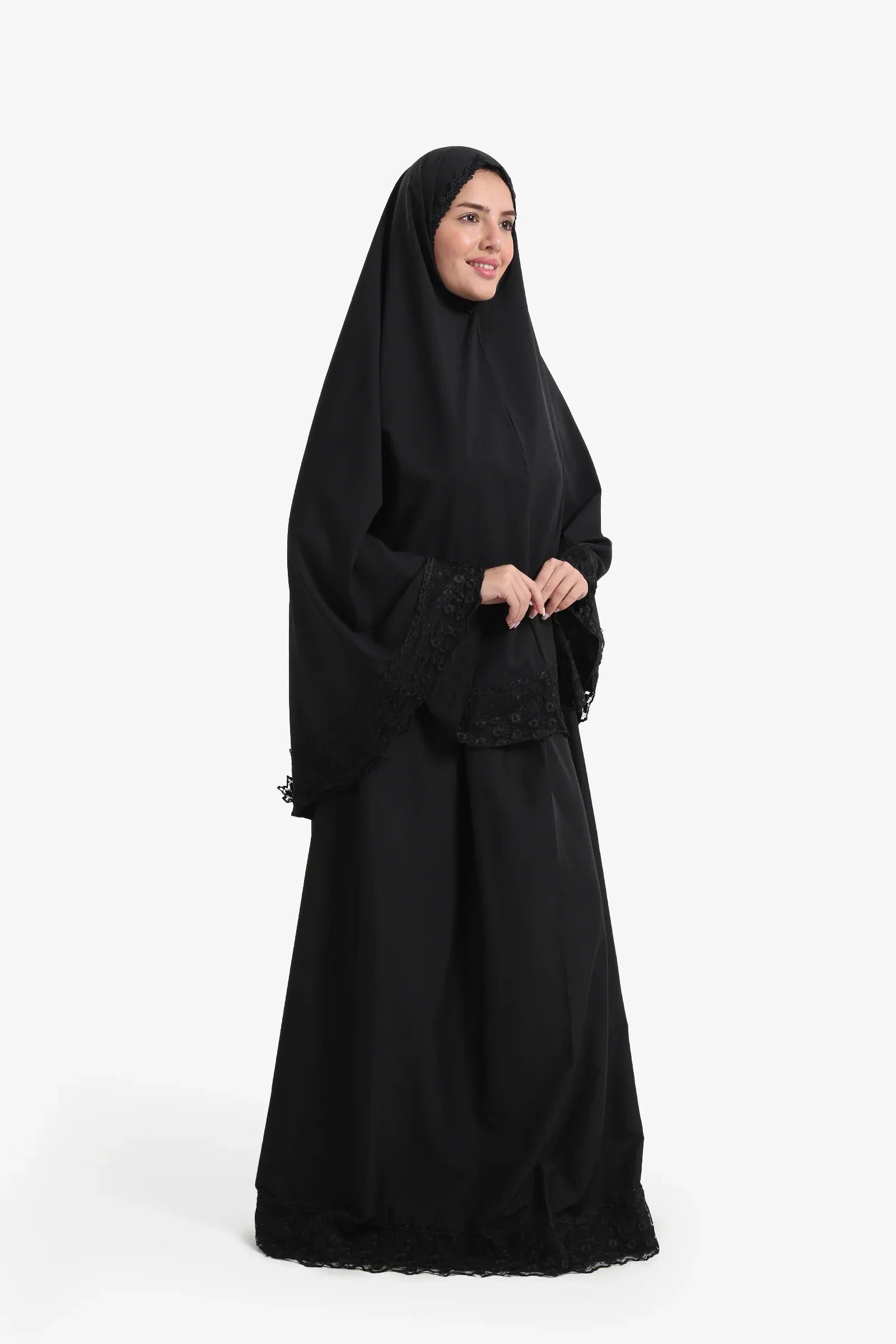 طقم صلاة بتفاصيل دانتيل