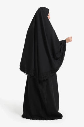 طقم صلاة بتفاصيل دانتيل
