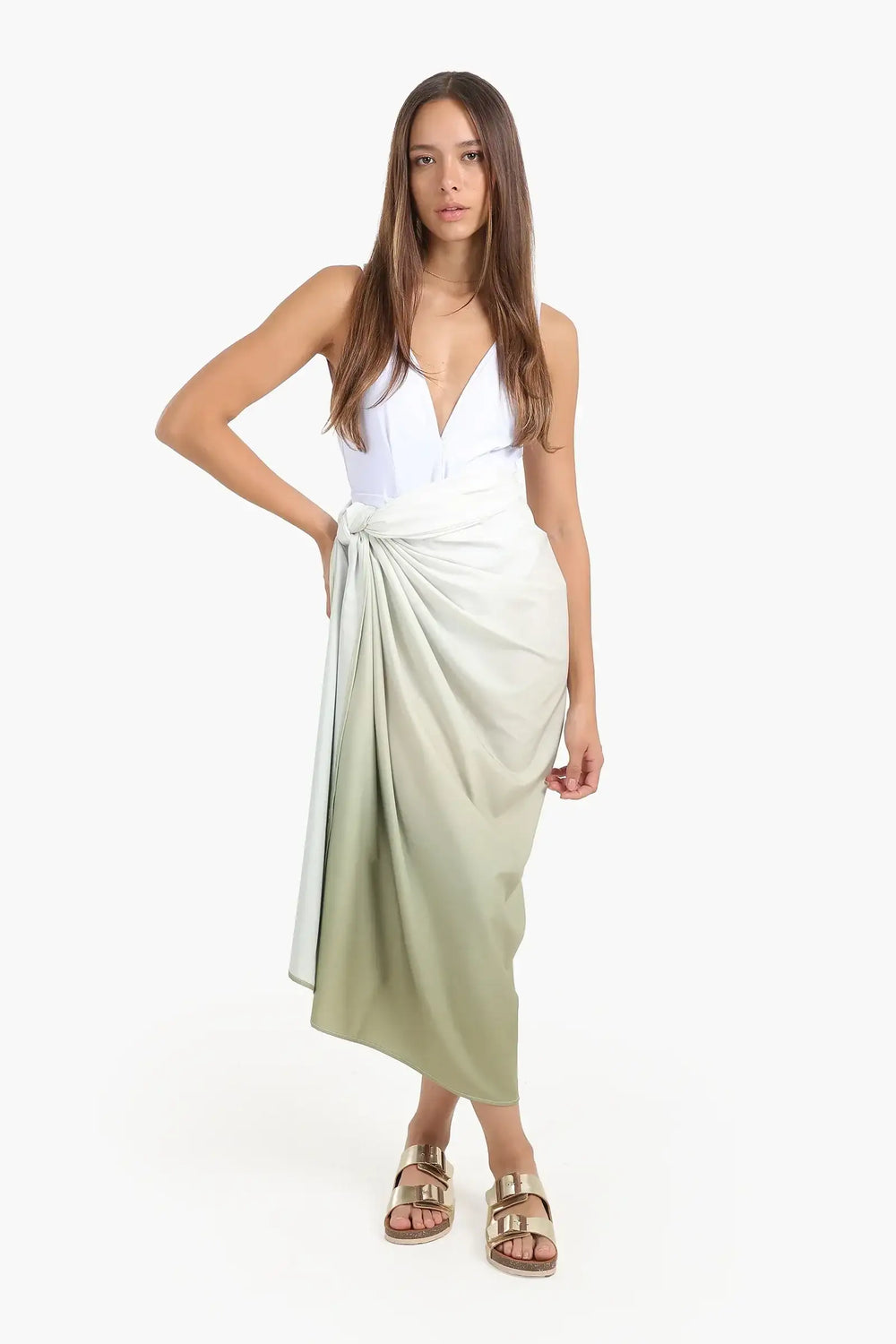 سارونج شاطئ ملون