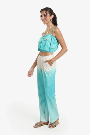 طقم بطبعة نخيل استوائية للشاطئ 