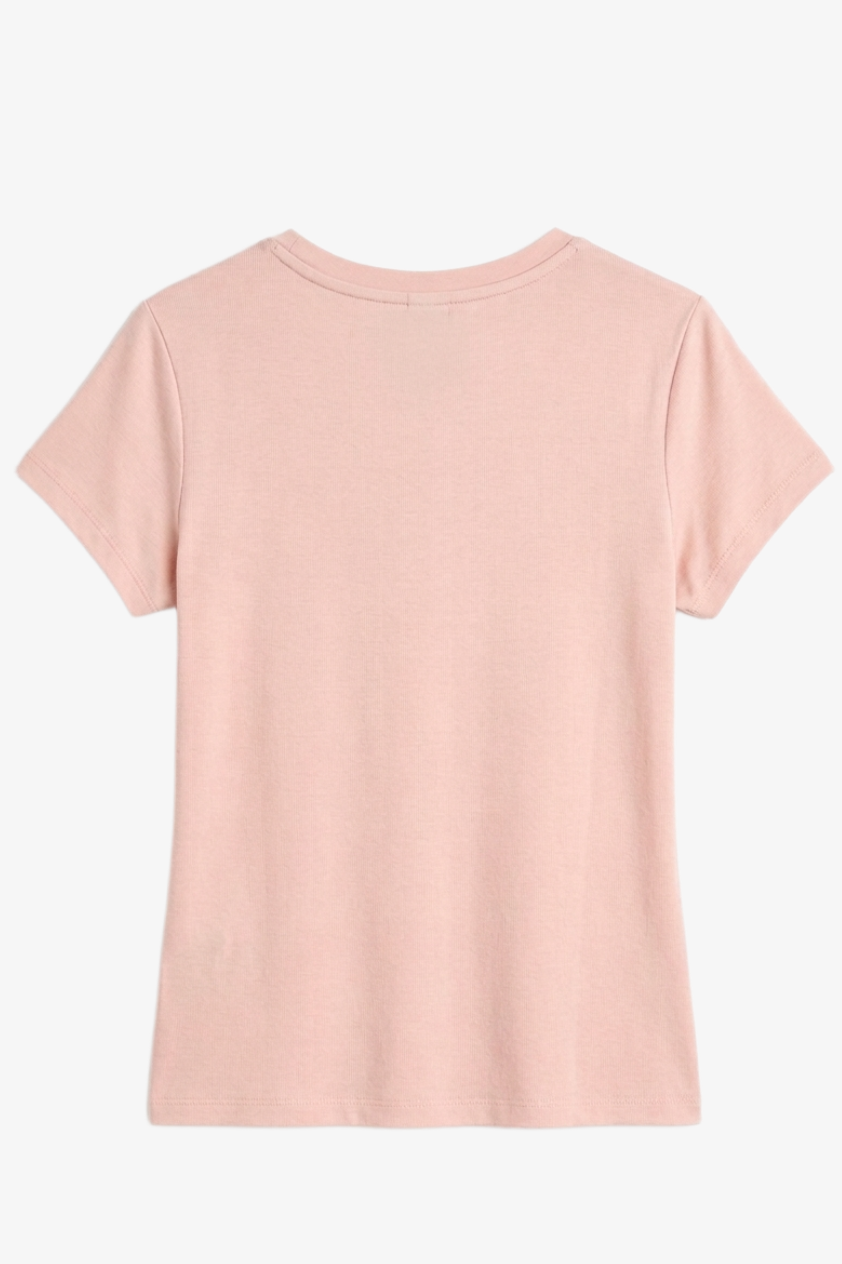 طقم بيجامة بتفاصيل دانتيل