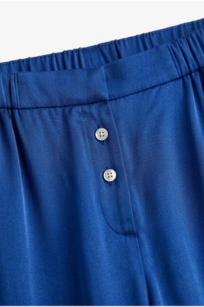 Contrast-Button Satin Set