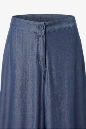 Classic Wide-Leg Pants