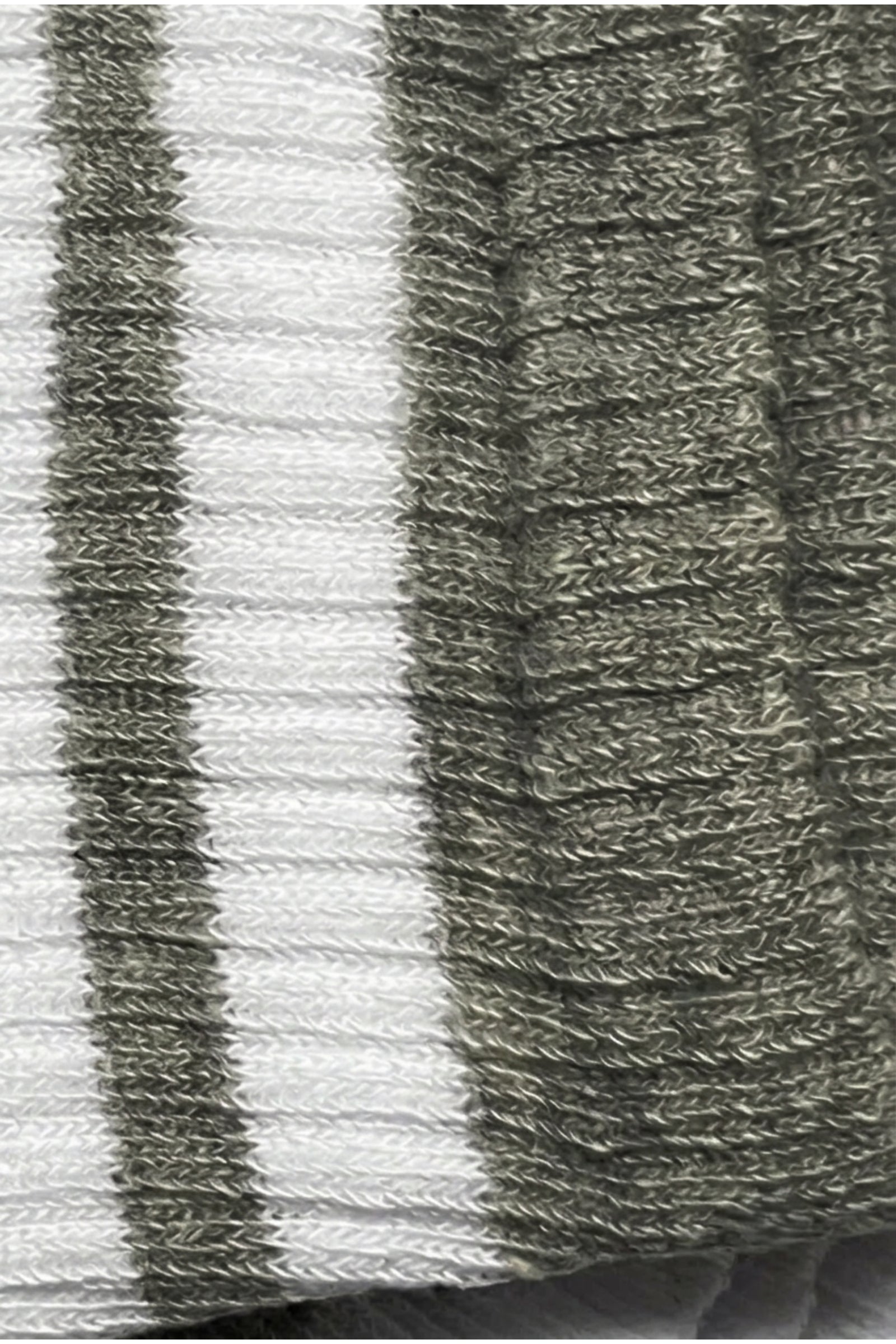 Contrast Striped Socks - 2 Pairs