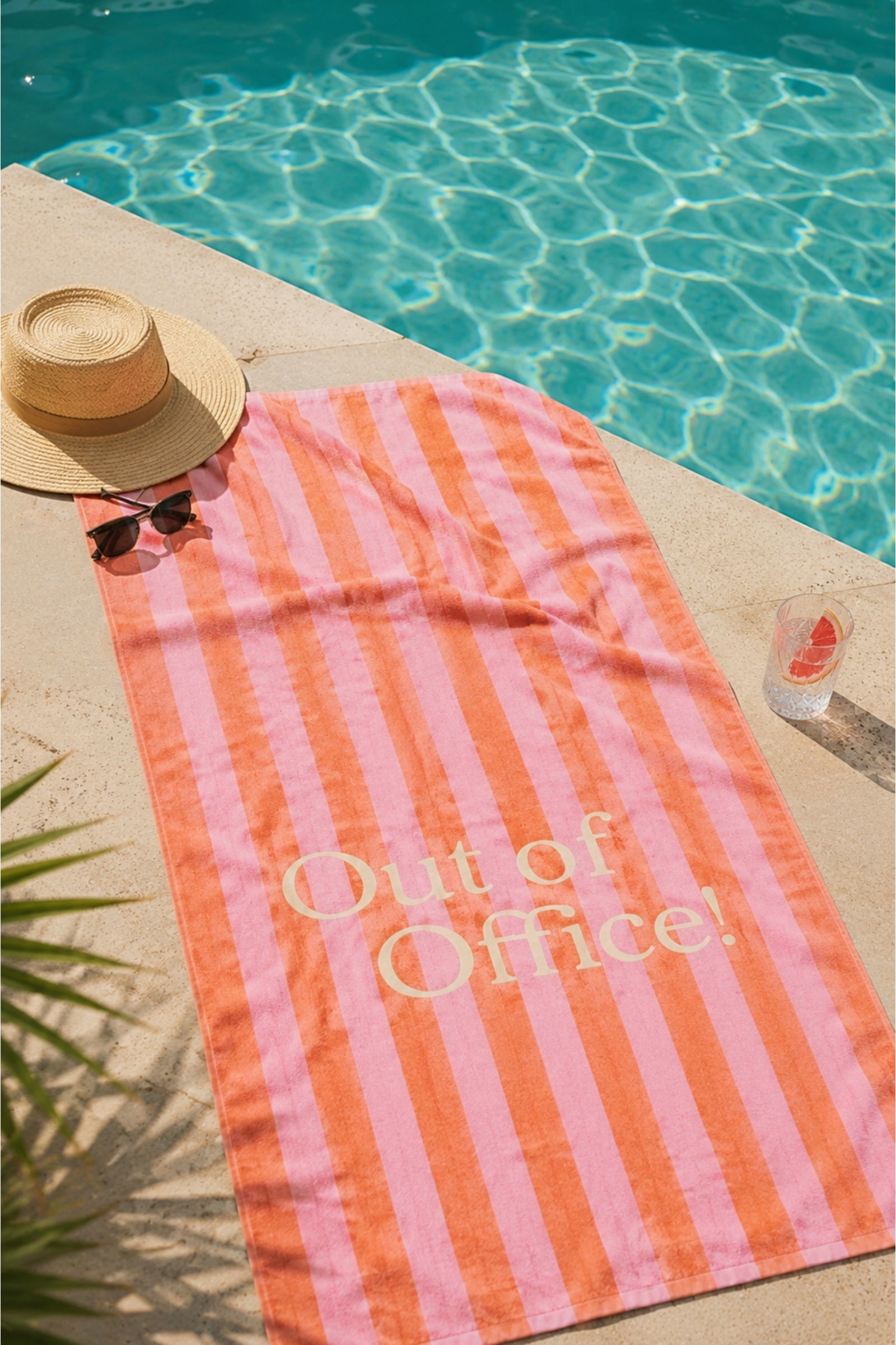 فوطة بحر "Out Of Office"
