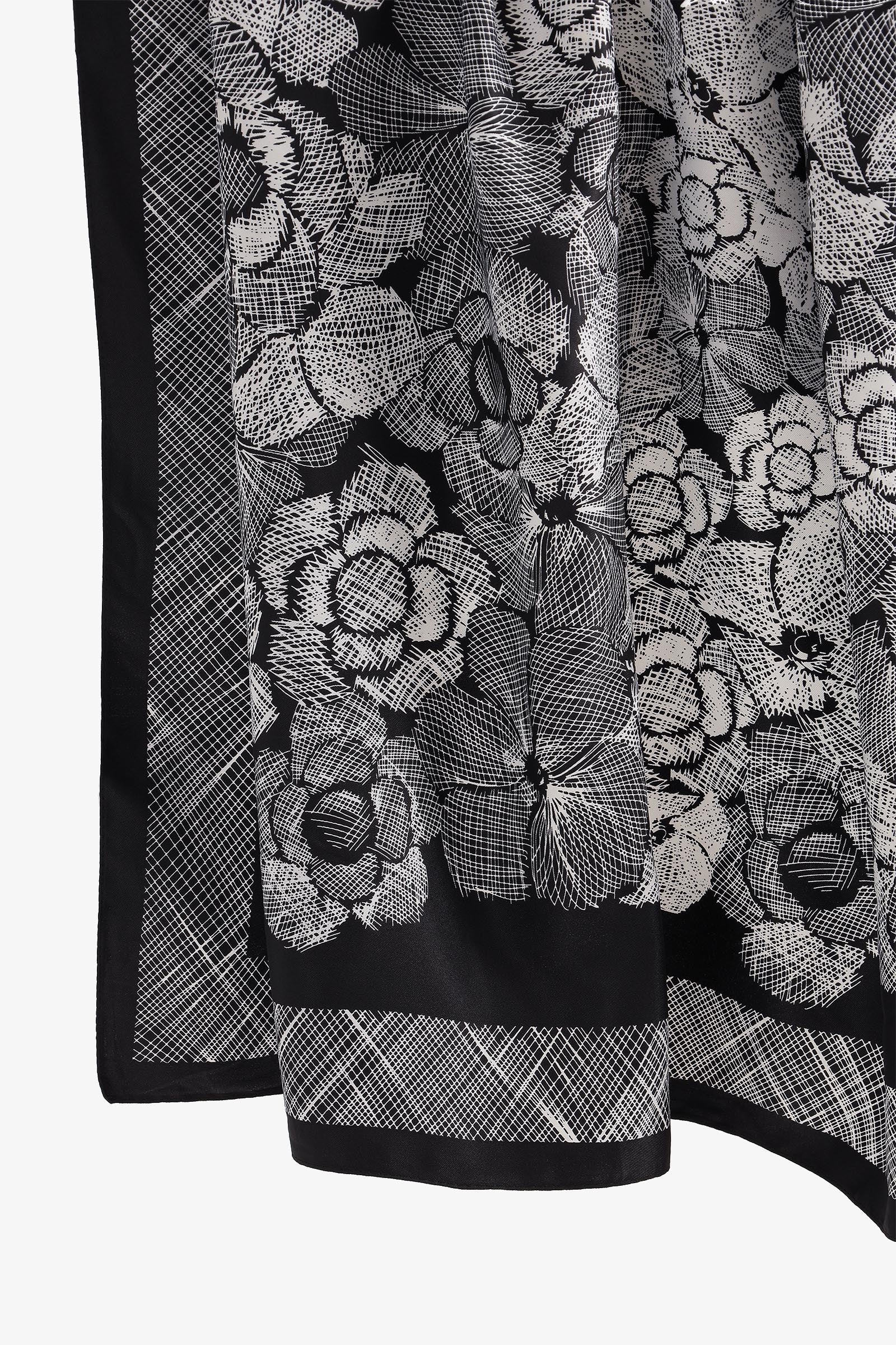 Sketch Floral Print Scarf