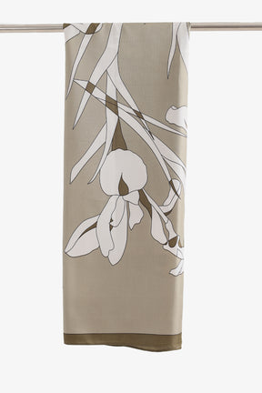 Graphic Floral Print Scarf