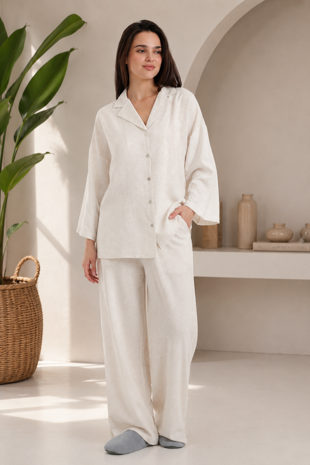 Leaf-Pattern Pyjama Set