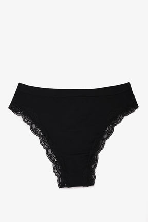 بانتي بيكيني مزين بالدانتيل