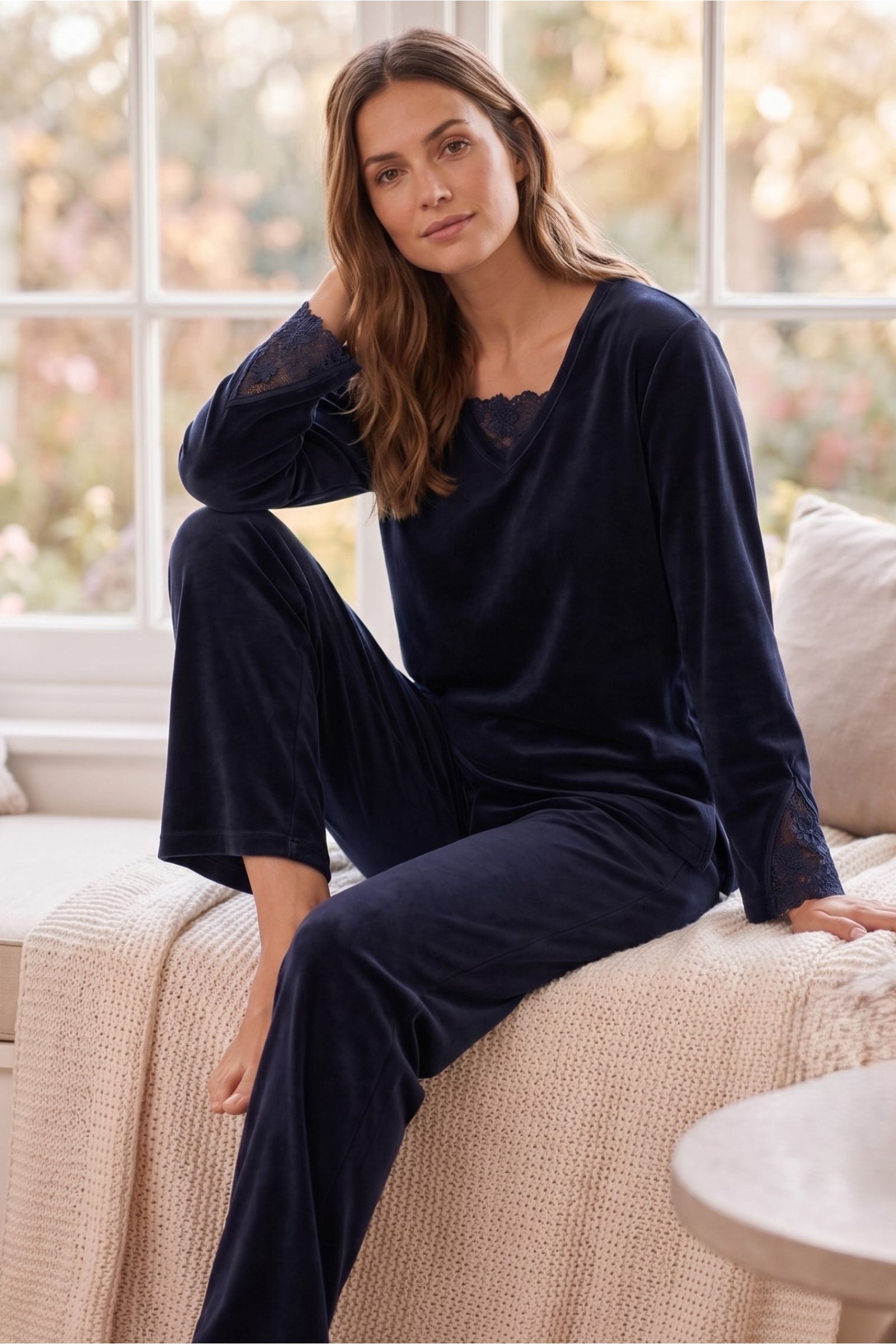 Lace-Trim Velvet Pyjama