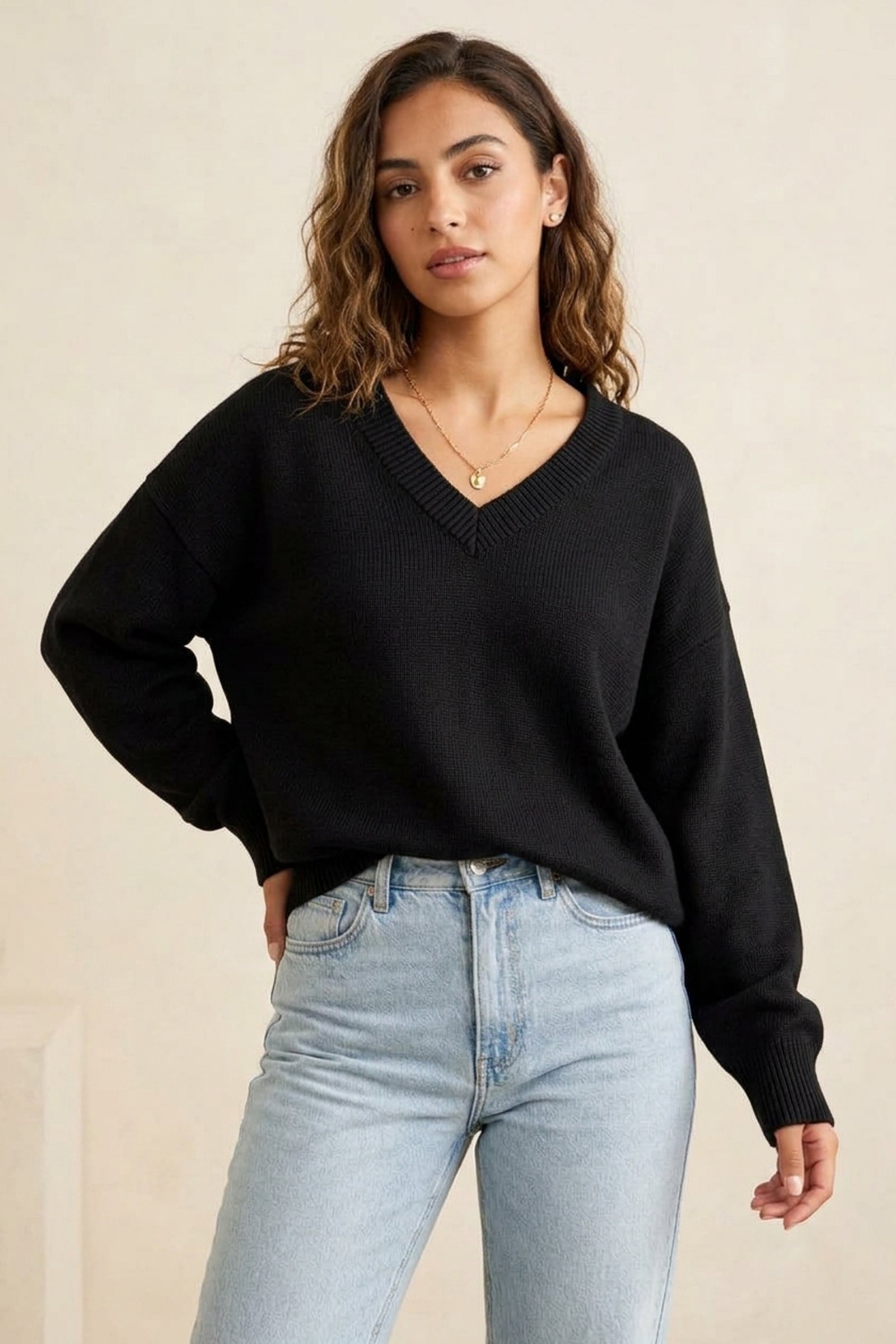 Relaxed V-Neck Pullover