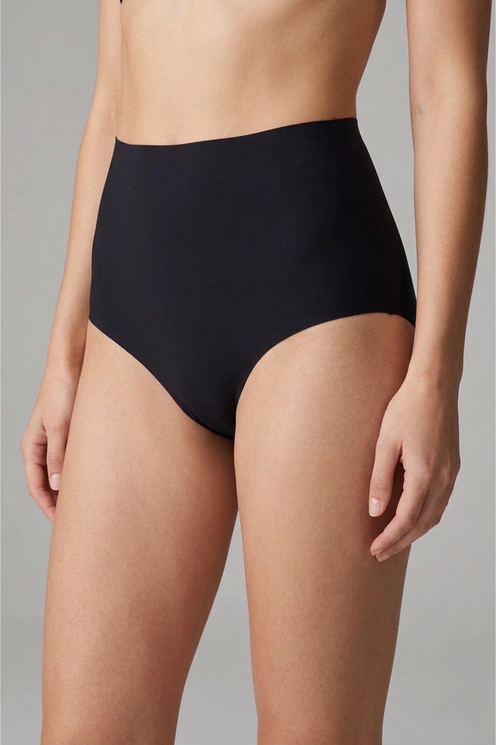 Seamless Thong Panty