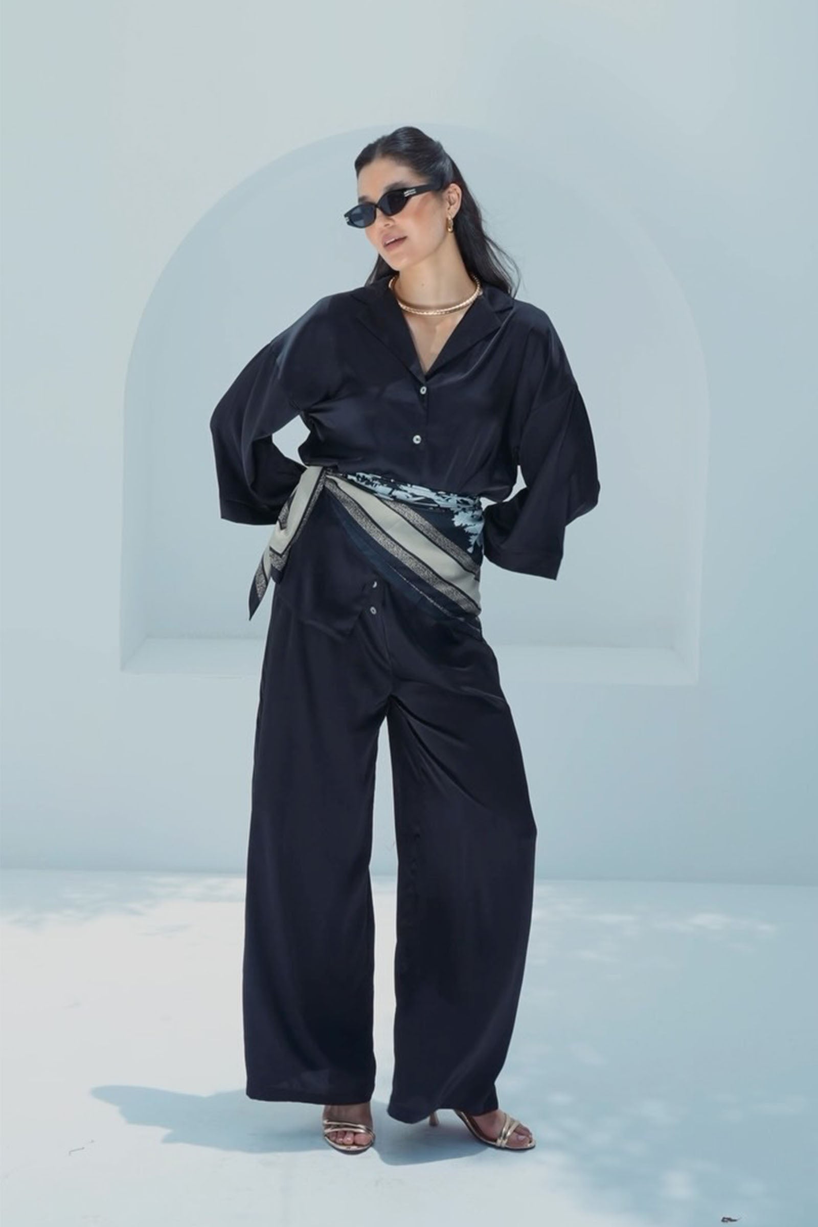 Contrast-Button Satin Set