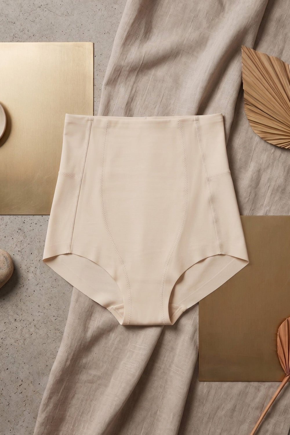 Lasercut High Waist Brief