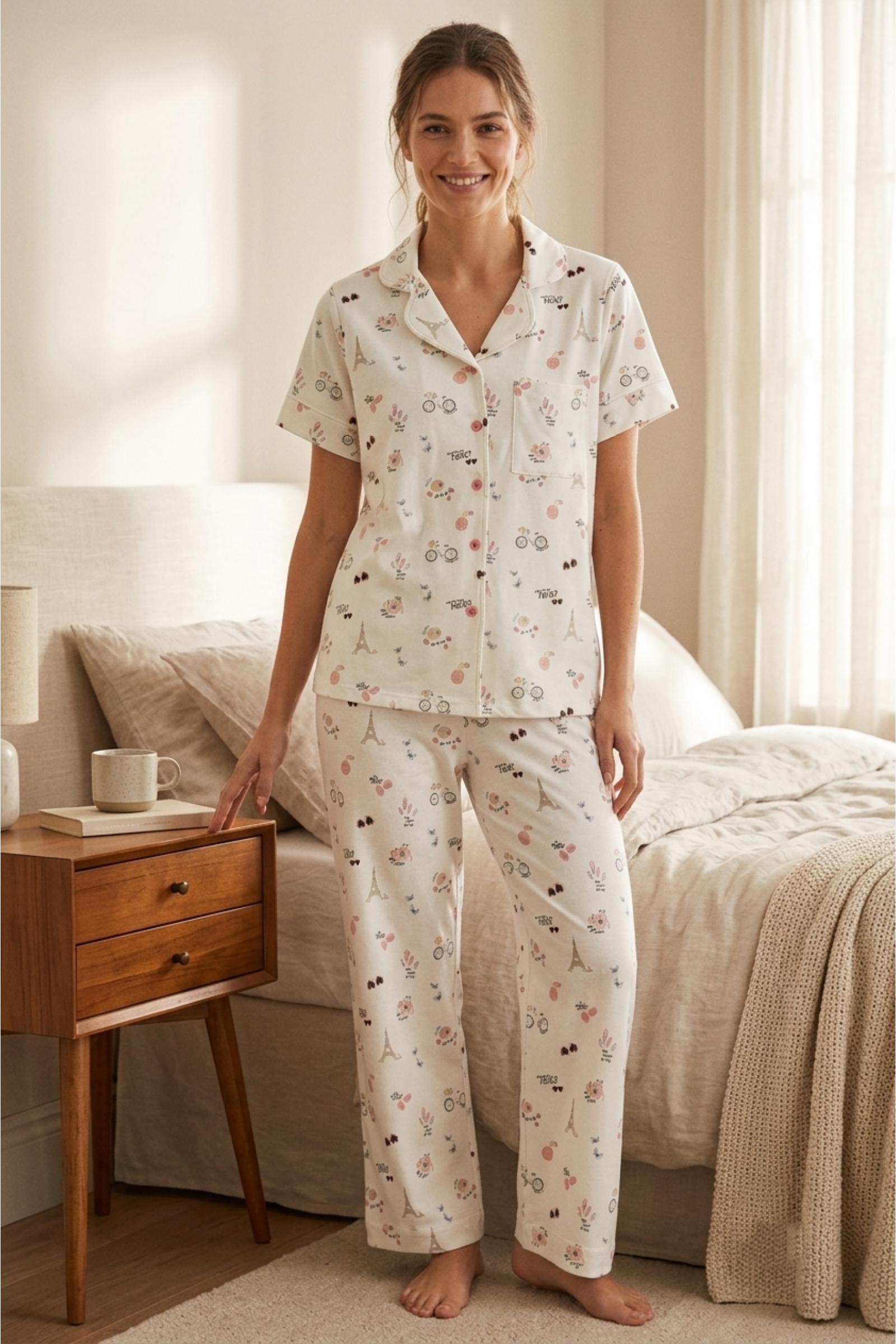 Tossed Graphic Pyjama Set