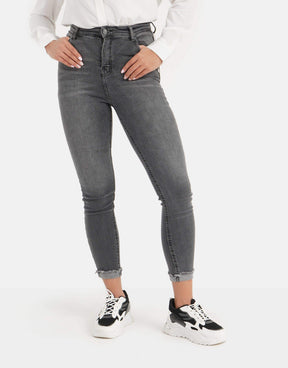 High Rise Skinny Jeans - Carina - كارينا