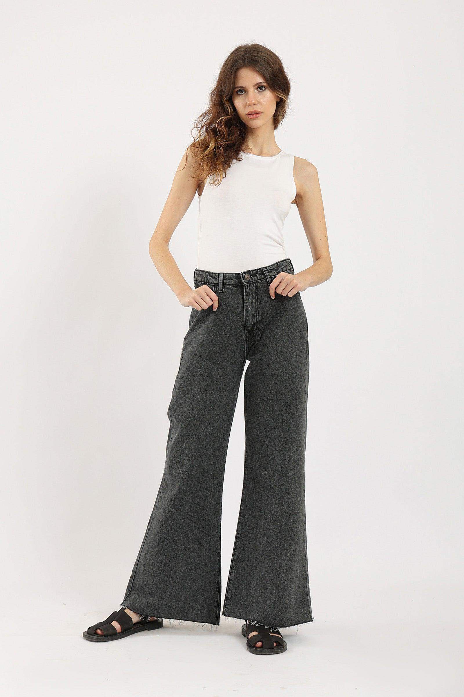 Sleeveless Crew Neck Top - Carina - كارينا