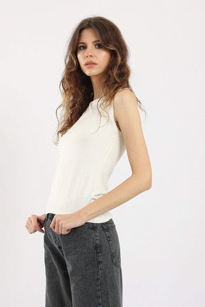 Sleeveless Crew Neck Top - Carina - كارينا